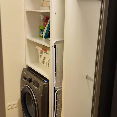 Apartment New With Free Garage Parking Near The Airport