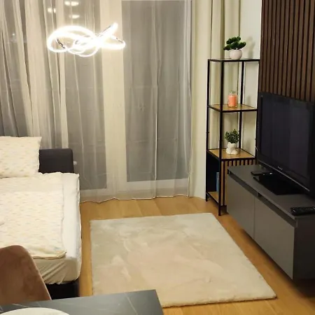 New With Free Garage Parking Near The Airport Appartamento *