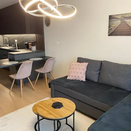 New With Free Garage Parking Near The Airport Appartamento Bratislava