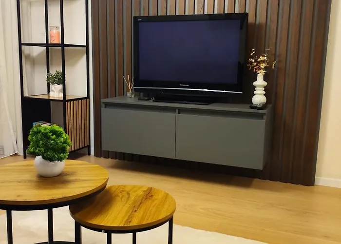 New With Free Garage Parking Near The Airport 아파트 *