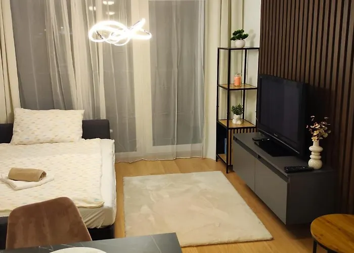 New With Free Garage Parking Near The Airport 아파트 *