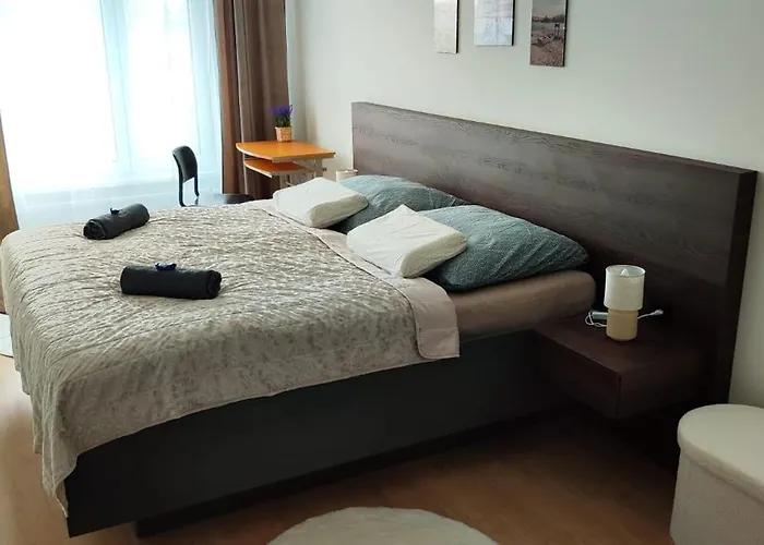 New With Free Garage Parking Near The Airport 아파트