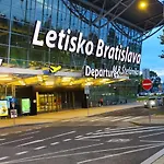 New With Free Garage Parking Near The Airport * Bratislava